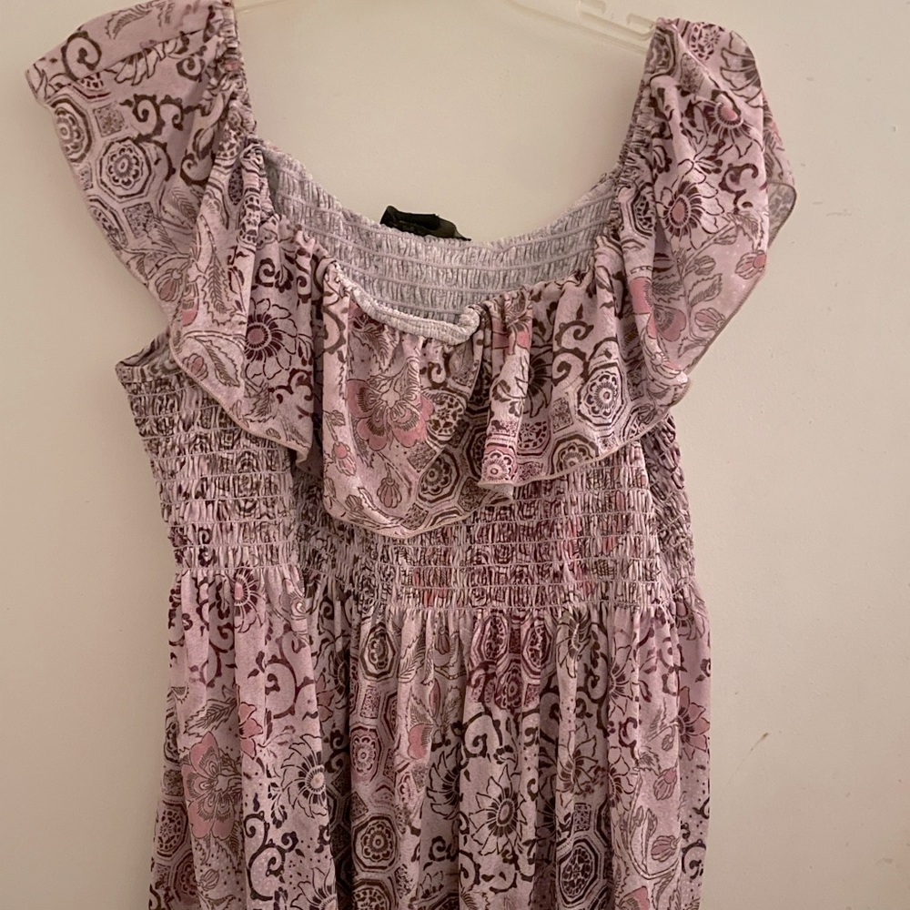 Lane Bryant baby doll style shirt. Inner off shoulder style.